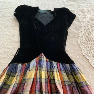 Exceptional 1930s velvet and taffeta evening gown